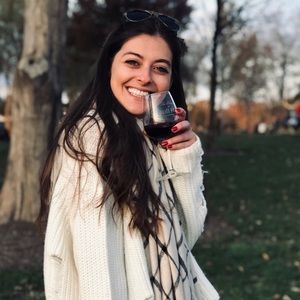 Meet your Posher, Andrea